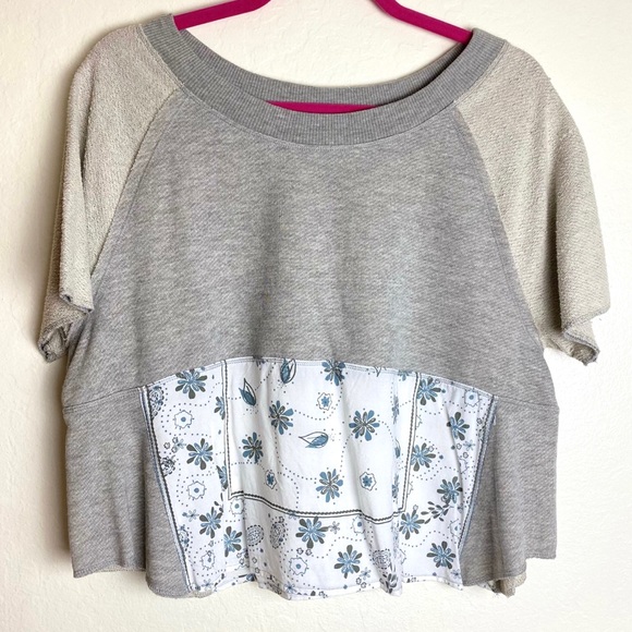 Cute Planet Gold Cropped Floral Detail Sweater - Picture 2 of 2